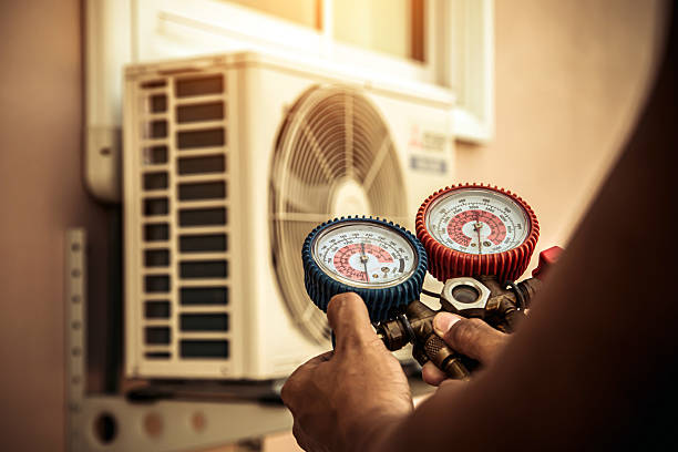 Professional Hvac technician working in Bridgeport, WV